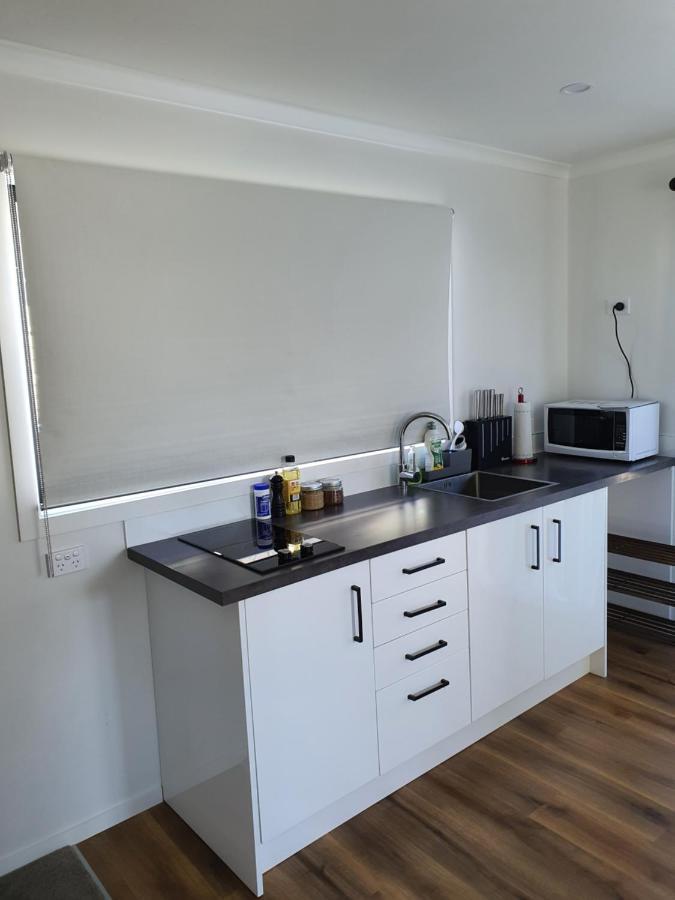 Modern 1 Bedroom Guest House Upper Hutt Exterior foto